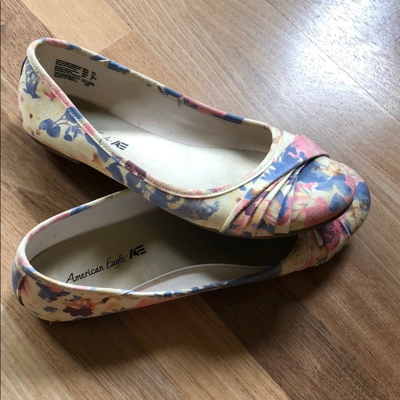 American Eagle By Payless Shoes - American Eagle multi color ballet flats. American Eagle By Payless Shoes - American Eagle multi color ballet flats.